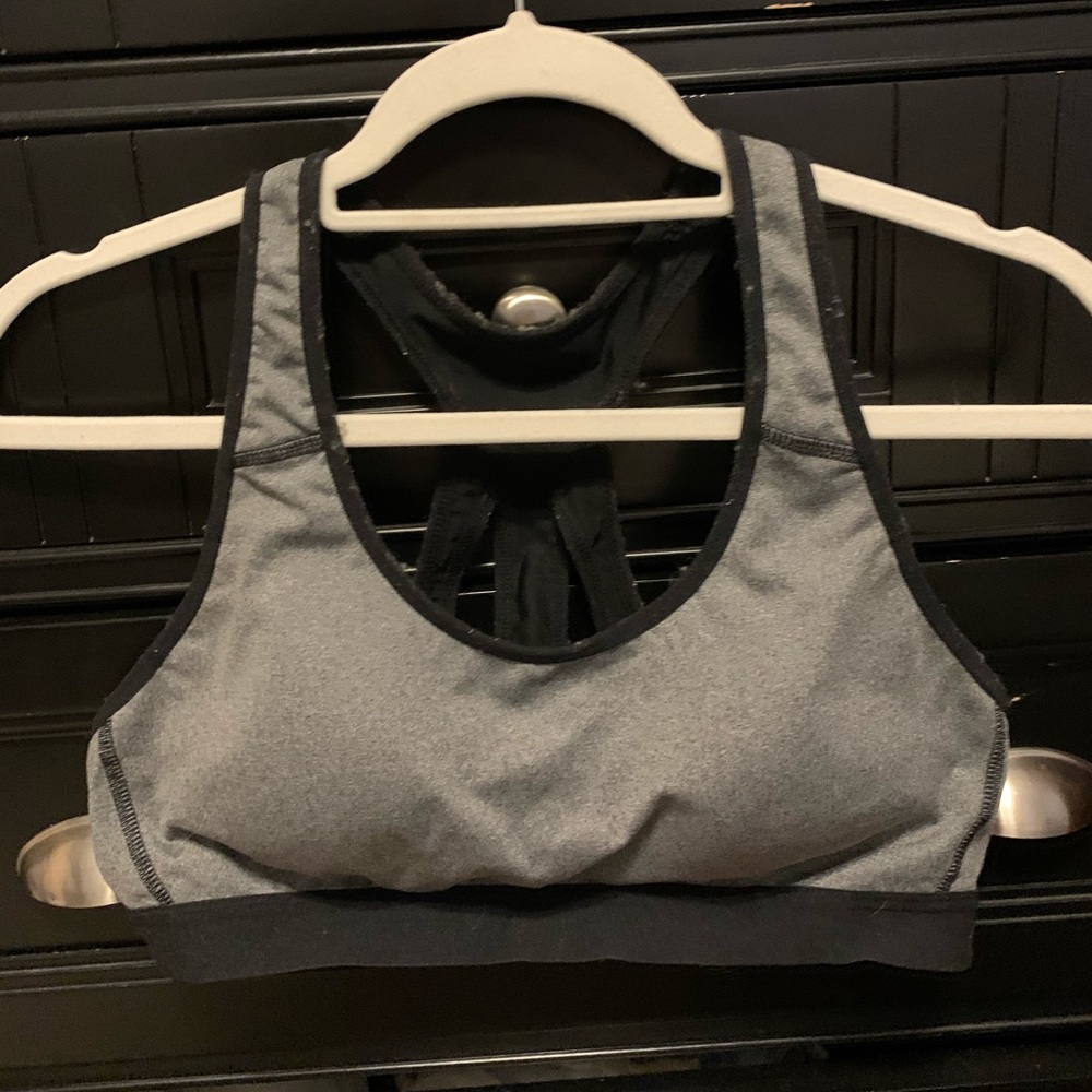 Sports bra